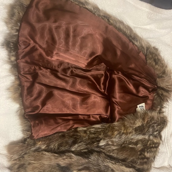 Size large bermans racoon fur jackets - Picture 5 of 7